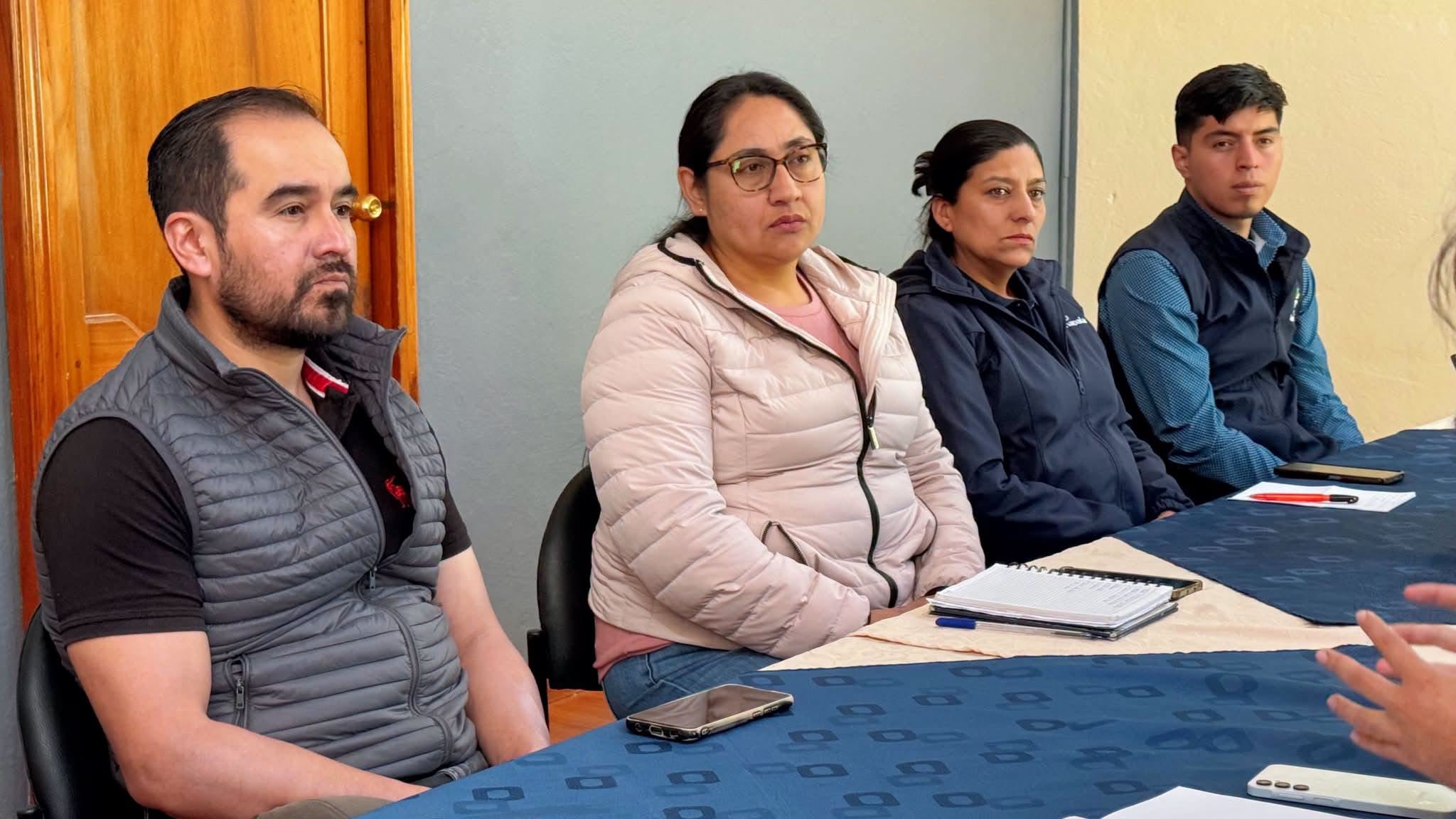Personal del Municipio de Guachapala participando en la socialización sobre movilidad humana