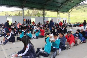 Varios juegos tradicionales motivaron la participación de las familias.